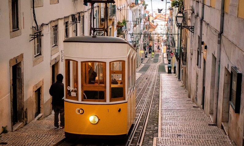 Lissabon_Winter | © Shutterstock/AlbertSLu