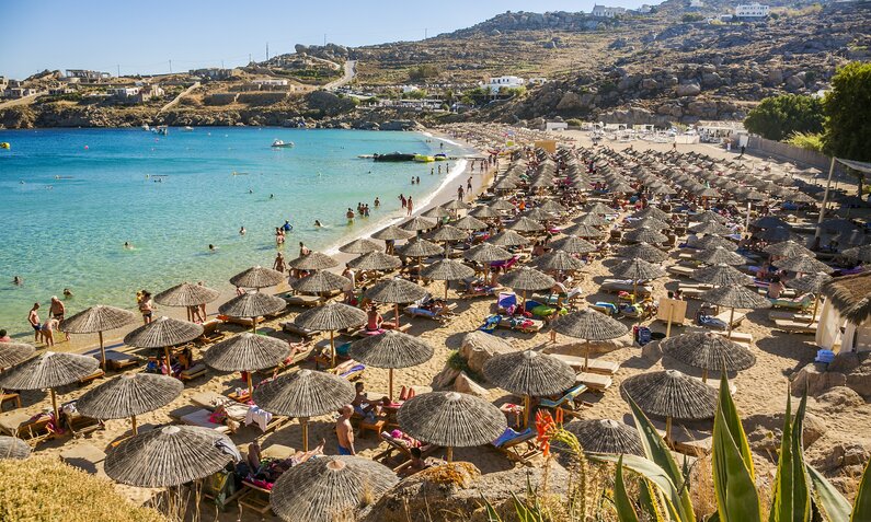 Super Paradise Beach_Mykonos | © Getty Images/Gonzalo Azumendi