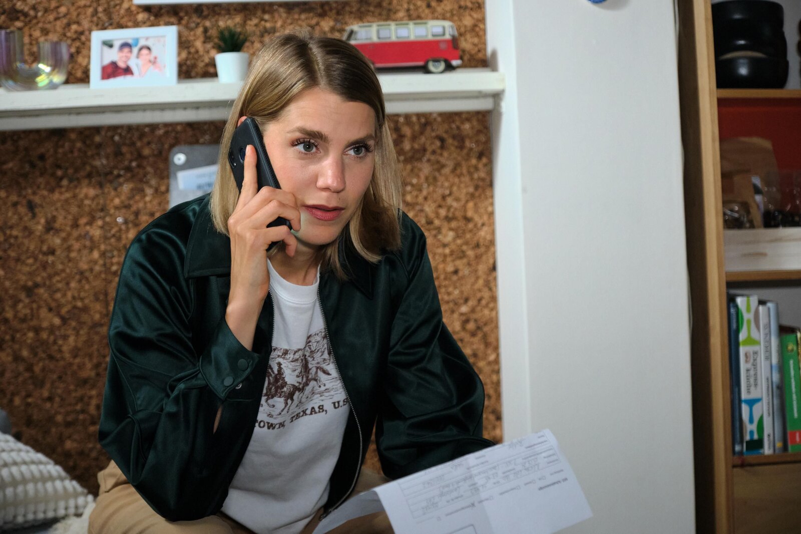 Unter Uns'': Stella wird erpresst! Kommt nun die Wahrheit ans Licht?