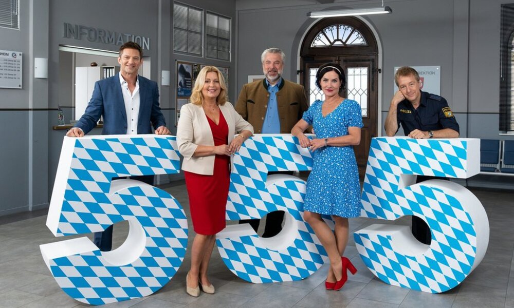 "Die Rosenheim-Cops": Dirndl-Desaster zum Staffelstart | © ZDF