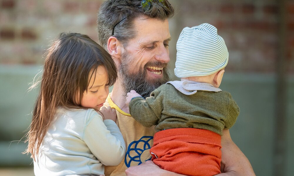 "Vater bekannt“: ARD-Doku präsentiert stolzen Bio-Papa und seine 30 Kinder | © NDR