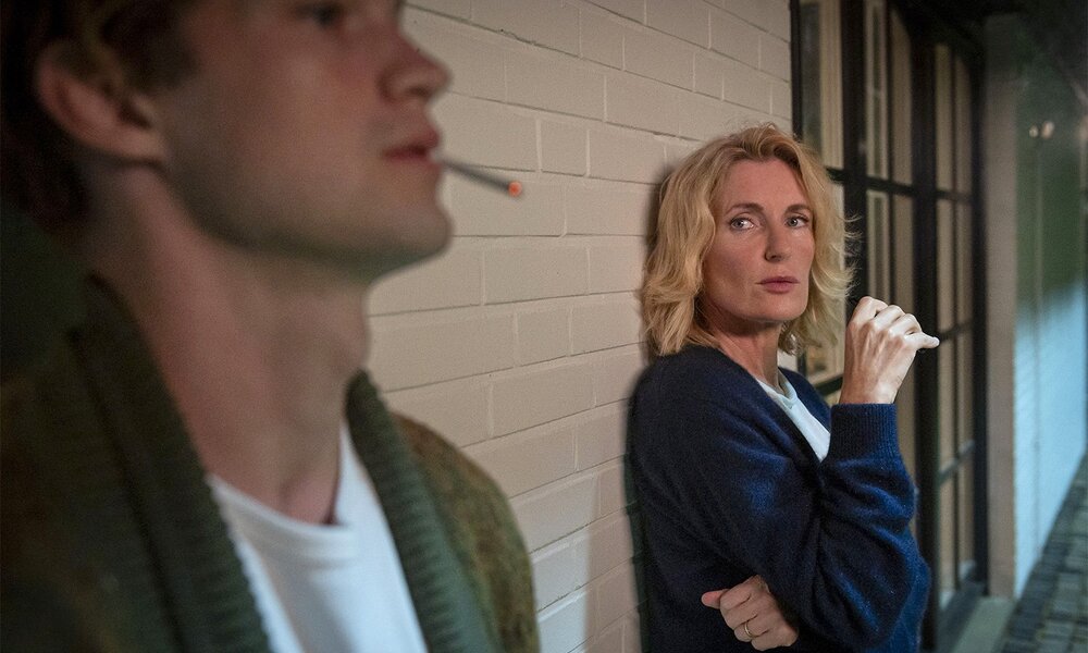 „Bis zur Wahrheit“: Der Pool wird für Maria Furtwängler zum Tatort | © ARD