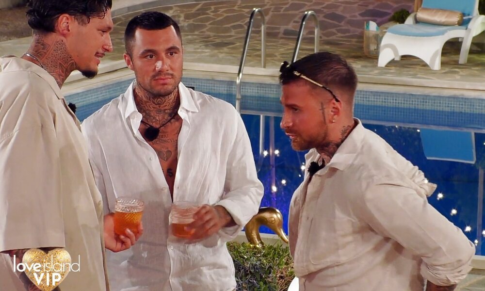 Nach Schock-Exit: „Love Island VIP“-Kandidat am Boden zerstört – „Habe sie geliebt!“ | © RTLZWEI/Screenshot