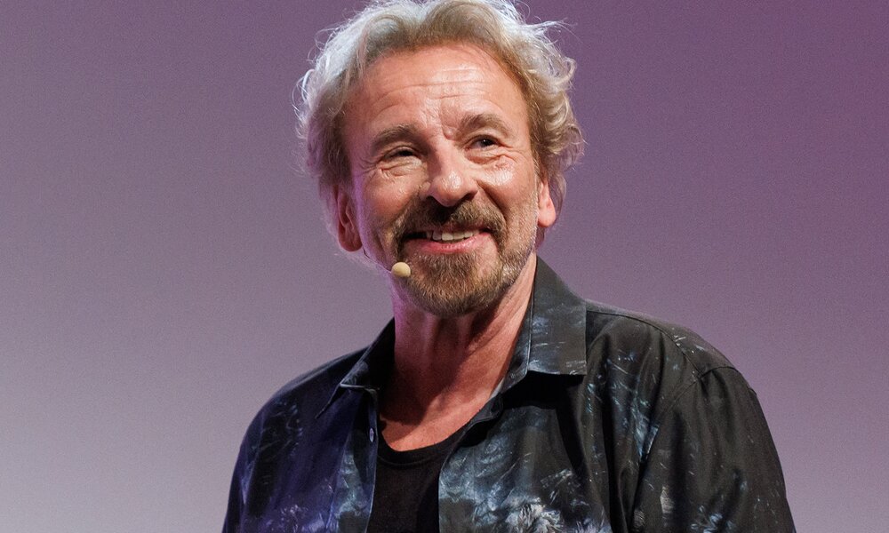 Ein Shitstorm zu viel: Darum beendet Thomas Gottschalk seinen „Supernasen“-Podcast | © Imago