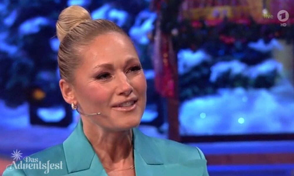 „Adventsfest der 100.000 Lichter“: Helene Fischer bei Silbereisen – doch sie hat nur Augen für IHN | © DasErste/Screenshot