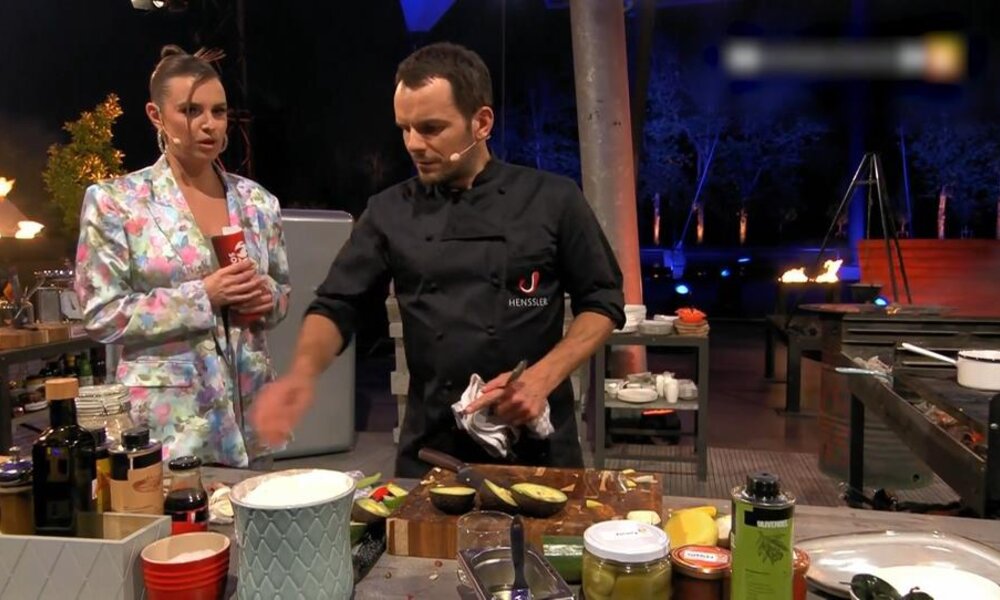 "Grill den Henssler": Wieder Notarzteinsatz bei der VOX-Kochshow | © VOX