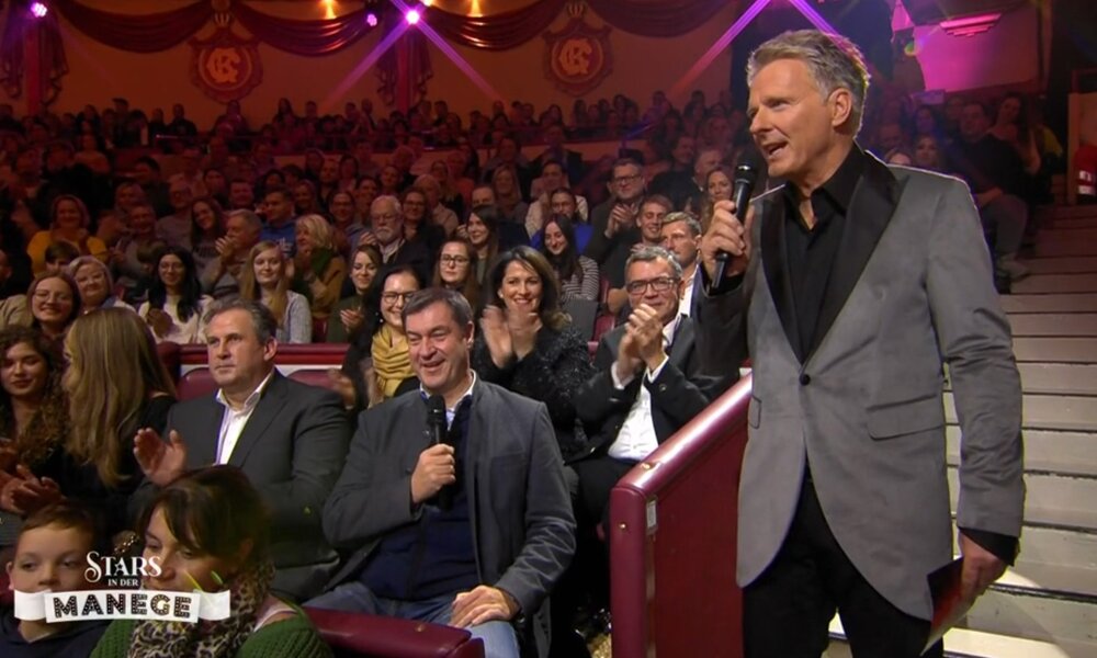 „Stars in der Manege“: Jörg Pilawa nimmt CSU-Politiker Markus Söder auf die Schippe | © Sat.1/Screenshot