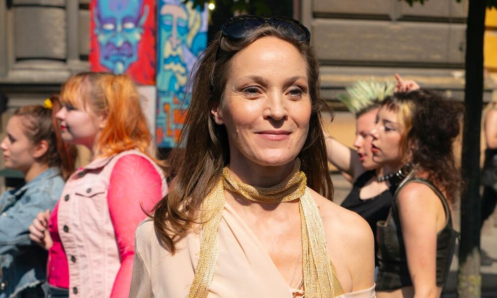 „Der Palast“: Für Jeanette Hain ist Berlin immer noch eine wilde | © ZDF