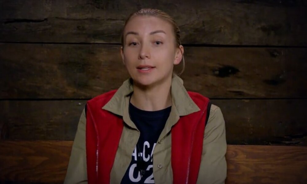 Erst Zoff, dann Exit: Anna-Carina Woitschack muss das „Dschungelcamp“ verlassen | © RTL/Screenshot