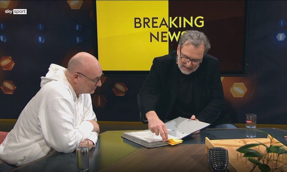 Frank Buschmann wird live im TV überrumpelt: "Seid ihr bescheuert?" | © Sky