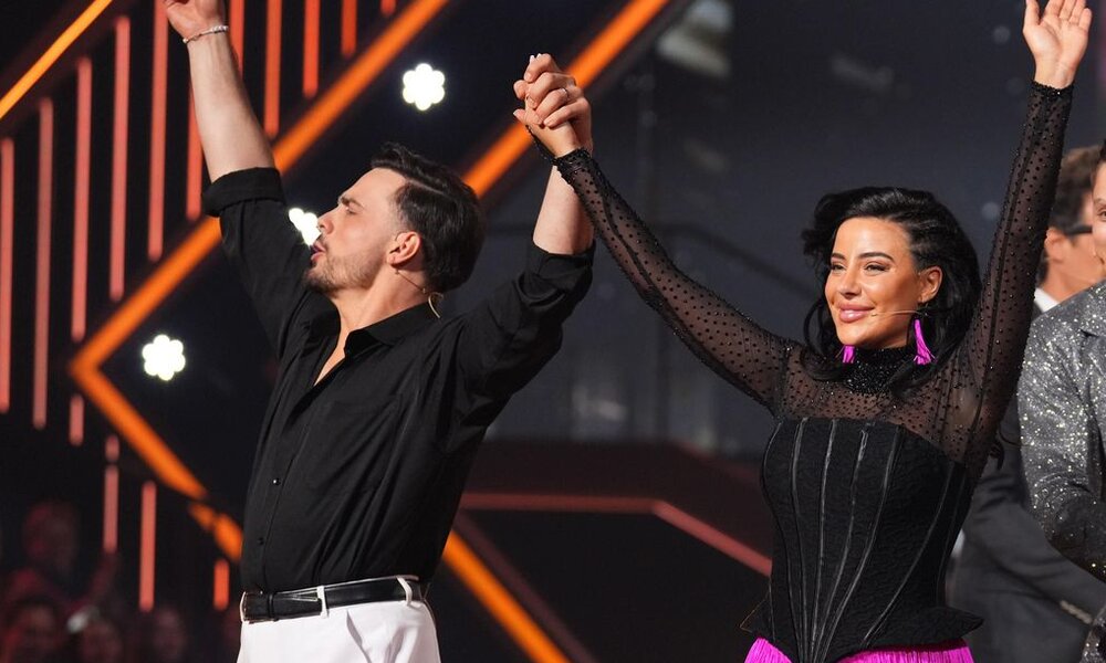 Leyla Lahouar tanzt bei "Let's Dance" zusammen mit Sergiu Maruster | © RTL