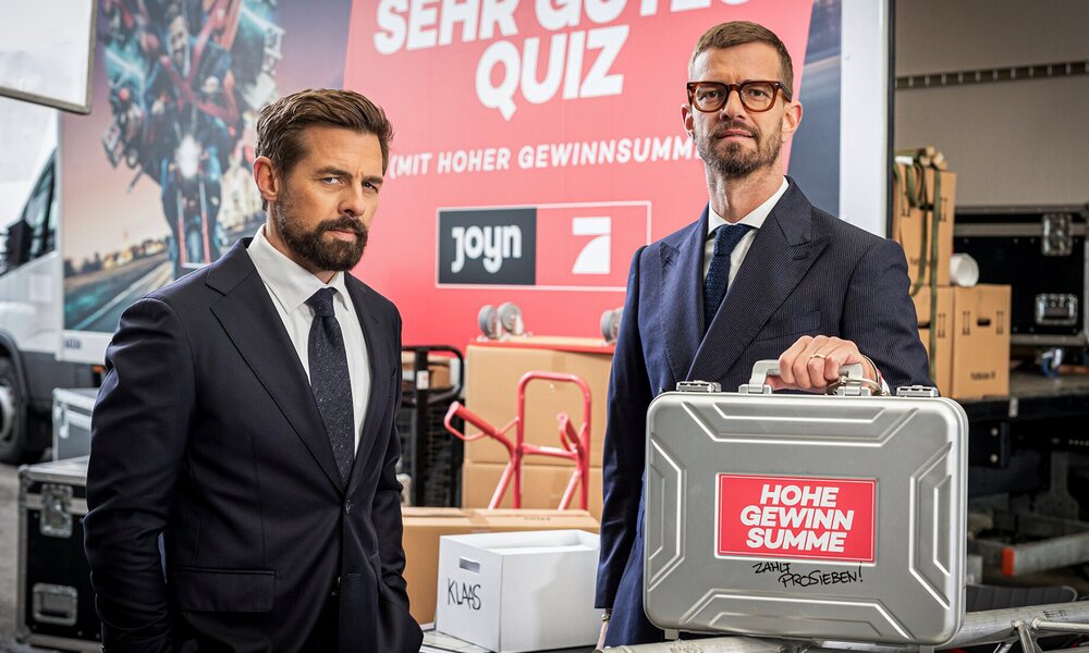 „Ein sehr gutes Quiz“: Moderieren Joko & Klaas live unter der Autobahnbrücke? | © ProSieben
