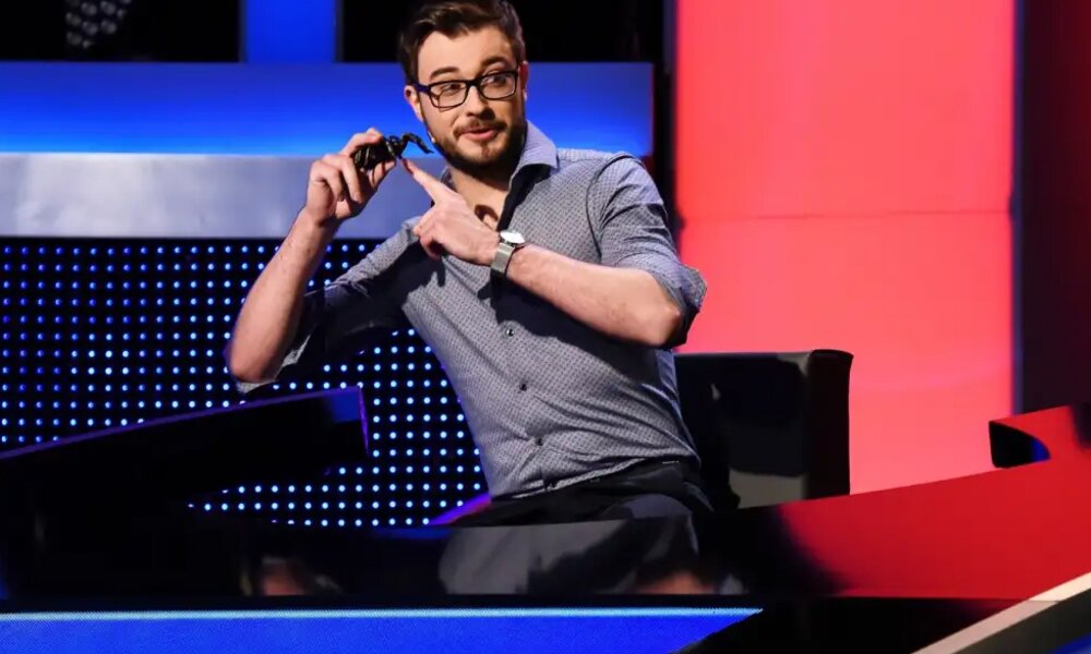 „Gefragt – Gejagt“: Quiz-Jäger Sebastian Klussmann erklärt den Erfolg in der TV-Todeszone | © ARD