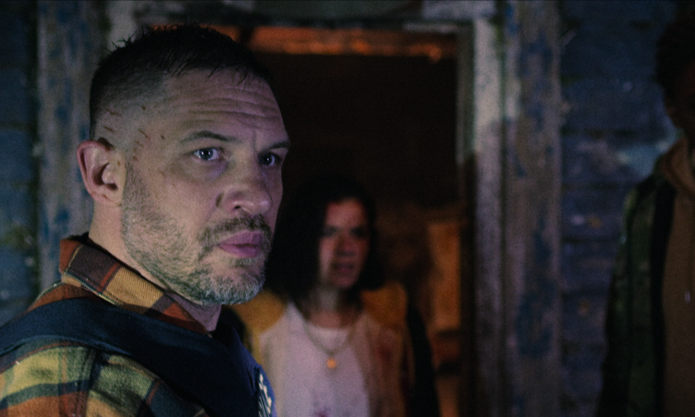 Knallhart: Polizist Walker (Tom Hardy) im Kampf gegen ein ganzes Netz aus Verschwörung, Korruption und Verbrechen.  | © Netflix
