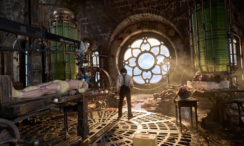 Neuer Netflix-Grusel: Jacob Elordi als das Monster und Oscar Isaac als Dr. Victor Frankenstein. | © Netflix