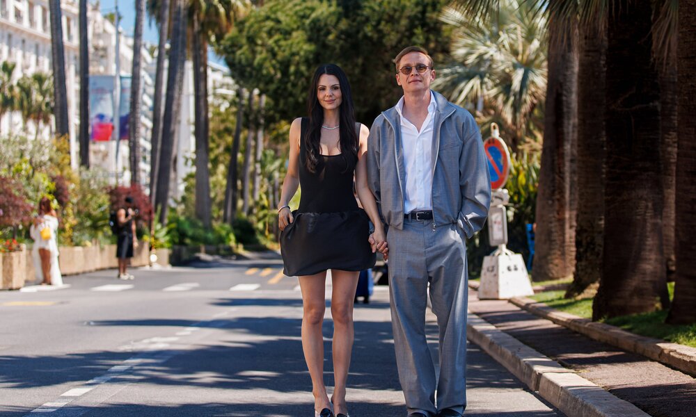 Grillen statt Gala! Matthias Schweighöfer und Ruby O. Fee im Paar-Interview | © Imago