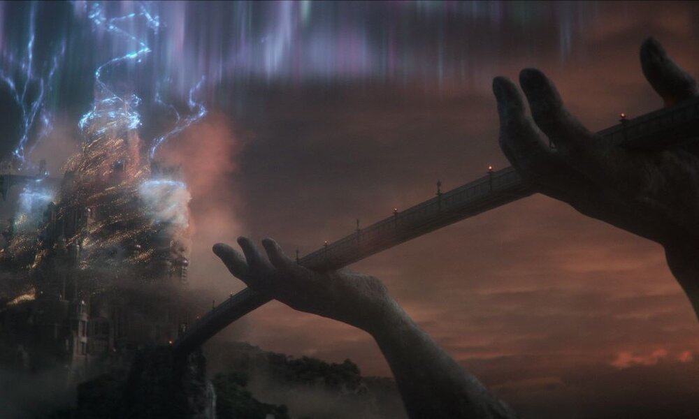 Fantastische Landschaft mit riesigen Händen, die eine Brücke zu einem von Lichtspiralen umgebenen Turm bei Sonnenuntergang halten. | © Netflix