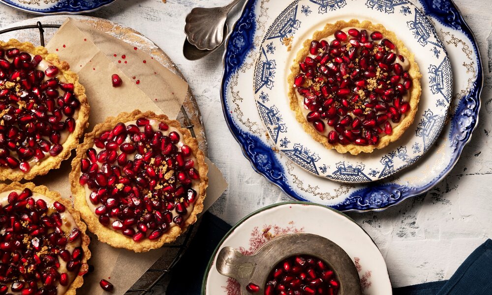 Tartelettes mit Granatapfelkernen | © Getty Images / Monica Bertolazzi