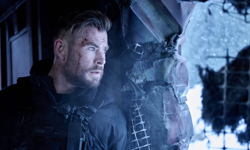 Chris Hemsworth als Tyler Rake im Netflix-Film "Extraction 2" | © Netflix/ Jasin Boland