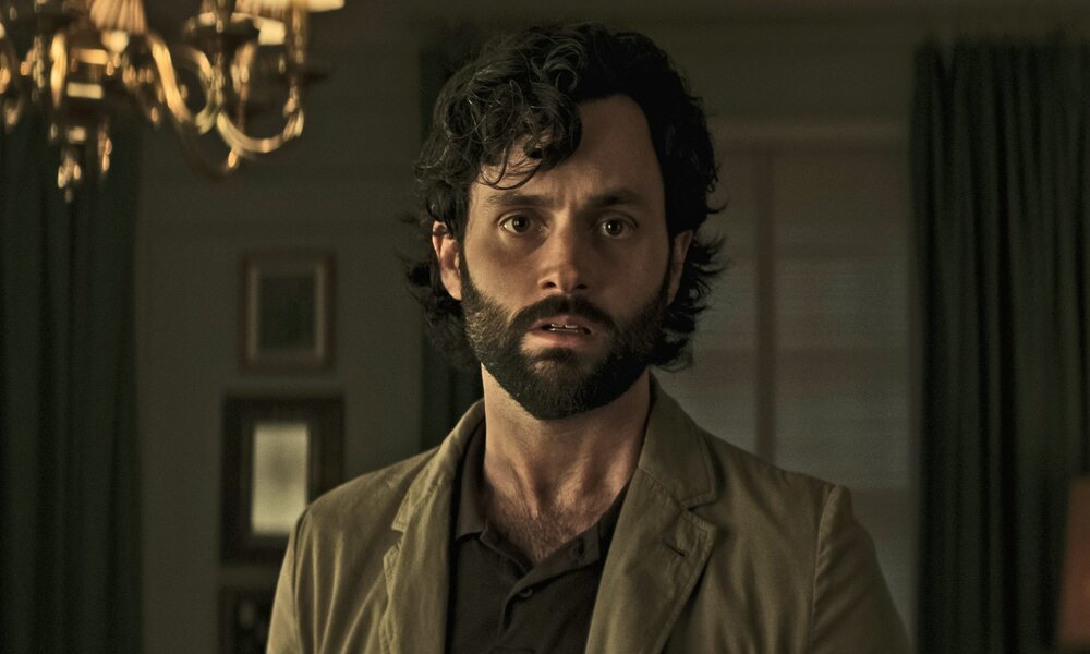 Penn Badgley in Staffel 4 der Netflix Serie "You" | © Netflix
