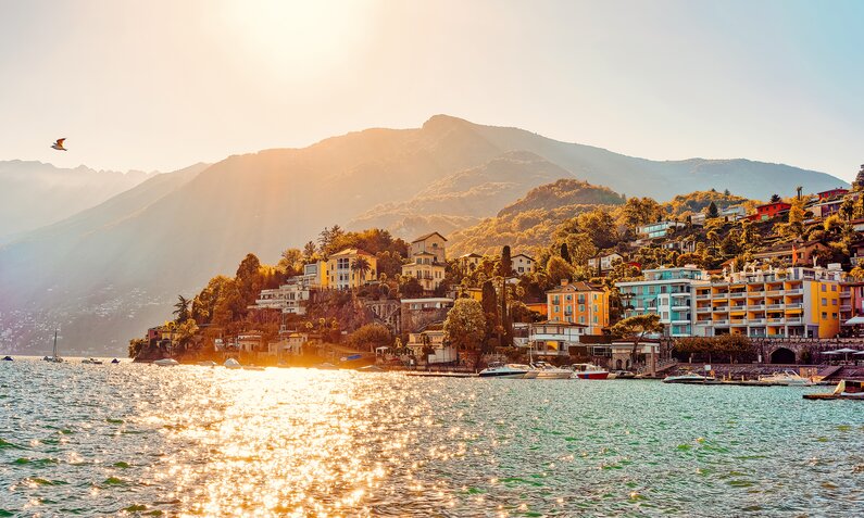 Strände, Paläste und köstliche Küche: Entdecke den Lago Maggiore | ©  Getty Images / RomanBabakin