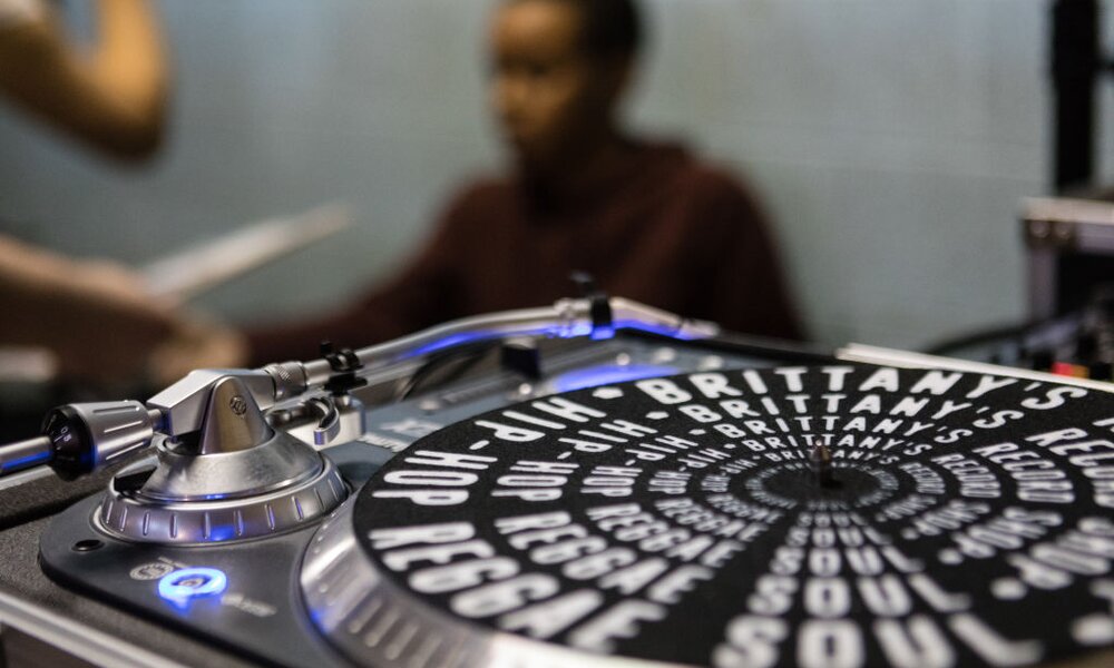 Plattenspieler im Einsatz | © Getty Images/The Washington Post