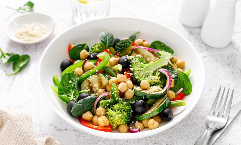 Salat | © Getty Images / YelenaYemchuk