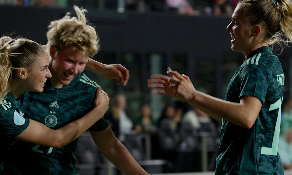 Frauen WM Doku Born For This Titelbild | © ZDF/Warner Bros. ITVP Germany