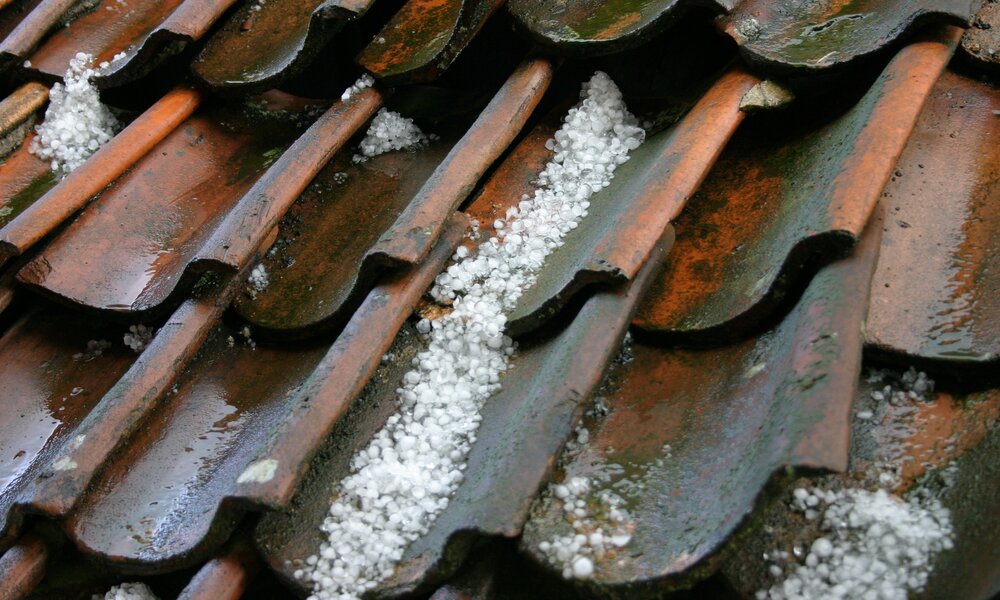 So kannst du dein Zuhause vor Hagelschlag schützen! | ©  Getty Images / mb-fotos