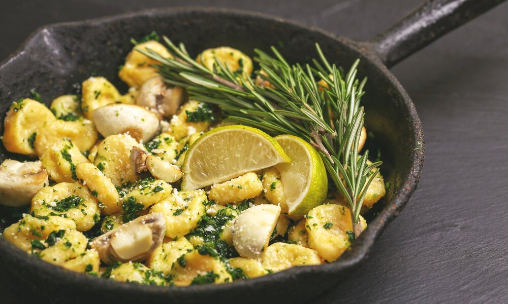 Schnelle Feierabendküche: Pilzgulasch aus dem Thermomix | © Getty Images / Dzevoniia