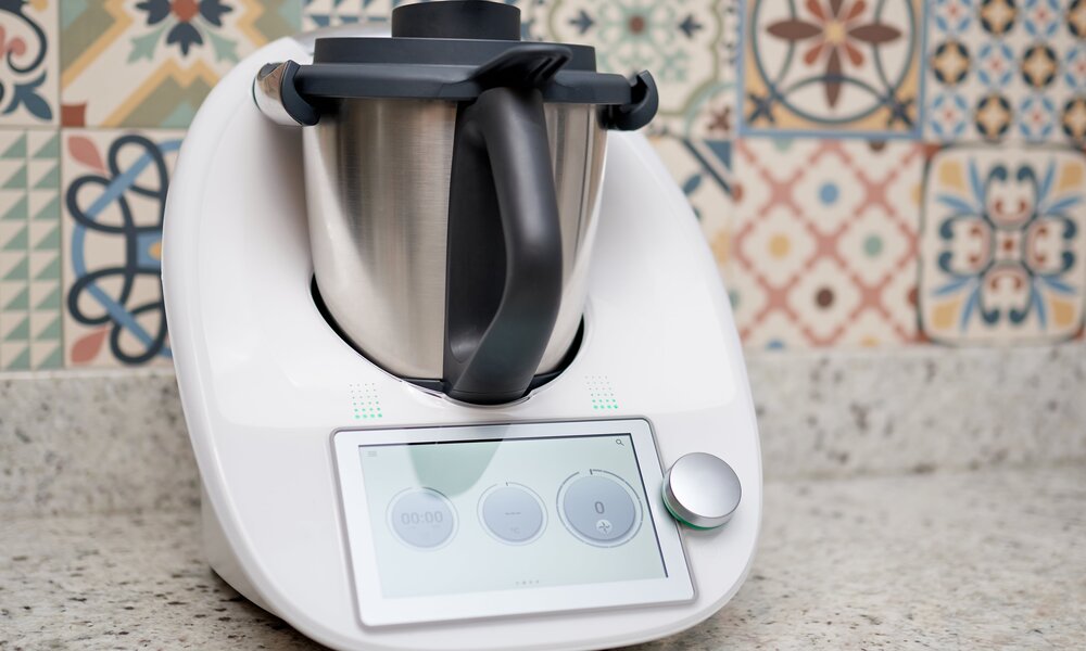 Thermomix in der Küche | ©  Shutterstock / Albert Garrido