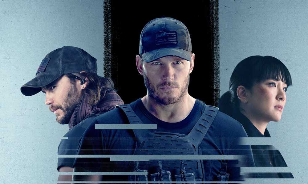 Die Co-Stars Taylor Kitsch, Chris Pratt und Constance Wu sind auf dem Plakat zur Prime-Video-Serie "The Terminal List" in dunkler, militärisch anmutender Serie vot einem grauen Hintergrund zu sehen | © Amazon Prime Video