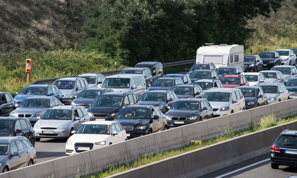 Stau auf Autobahn | ©  Getty Images / XXLPhoto