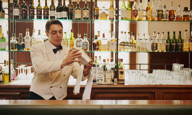 Barkeeper an Hotelbar | ©  Getty Images/ Dex Images