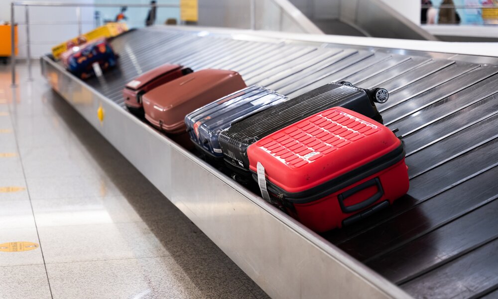 Kofferband am Flughafen | ©  Getty Images/ Twenty47studio