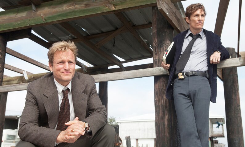Woody Harrelson, Matthew McConaughey in True Detective  | © ddp images/Capital Pictures/FB