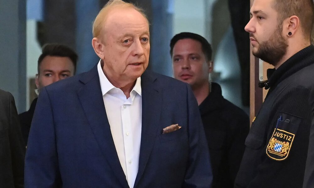 TV-Kock Alfons Schuhbeck bei einem Gerichtstermin (Archivbild). | © Imago