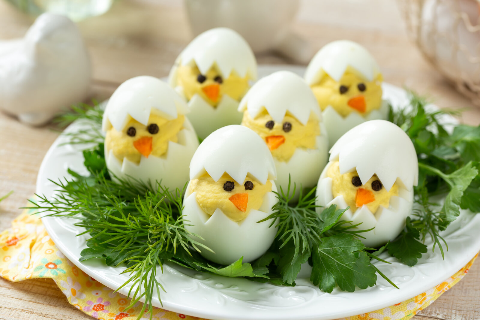 Farbenfroh und lecker: Mit diesen Küken-Eiern begeisterst du deine ...