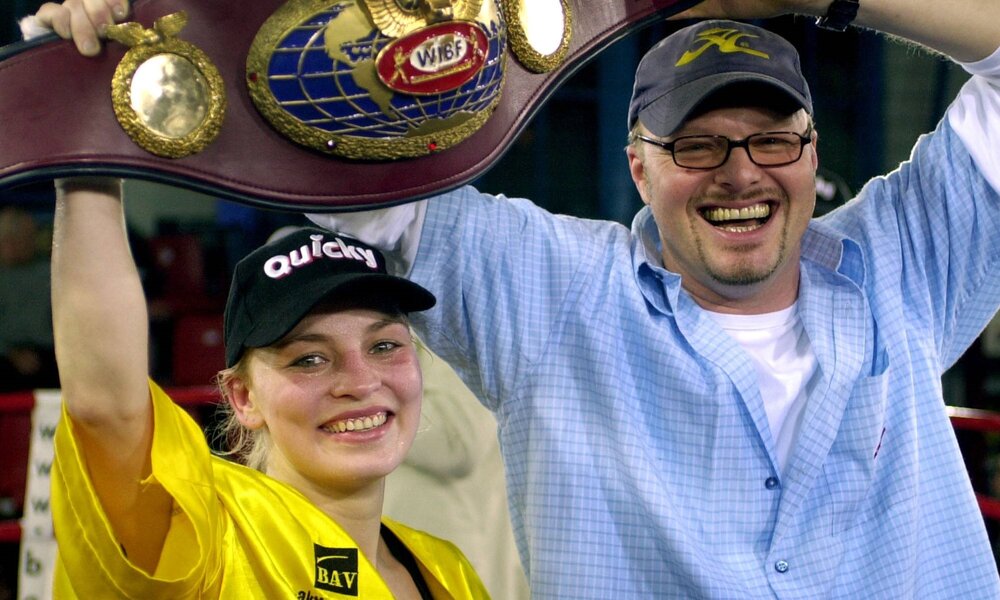 Regina Halmich und Stefan Raab | © IMAGO / Enno Friedrich