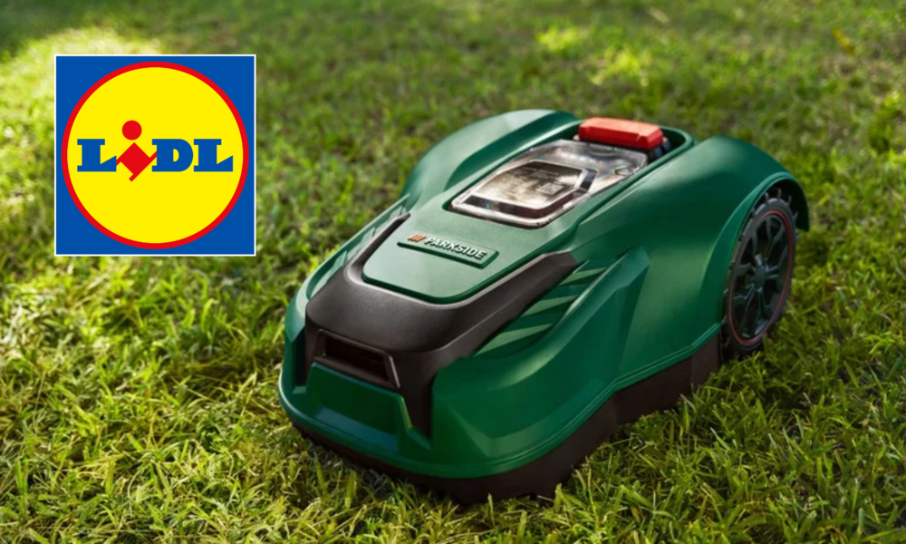 PARKSIDE-Mähroboter auf Grünfläche bei Rasenmähen | © Lidl