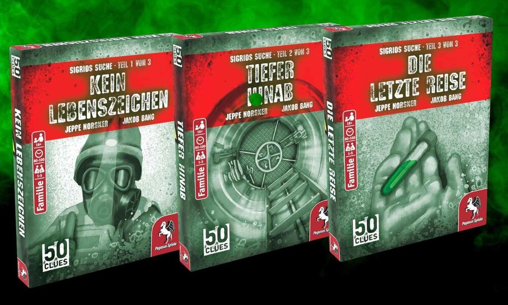 Nebeneinander "50 CLUES"-Spiele mit gruseligen Motiven und grüner Nebelschwade auf dunklem Untergrund | © Pegasus Spiele