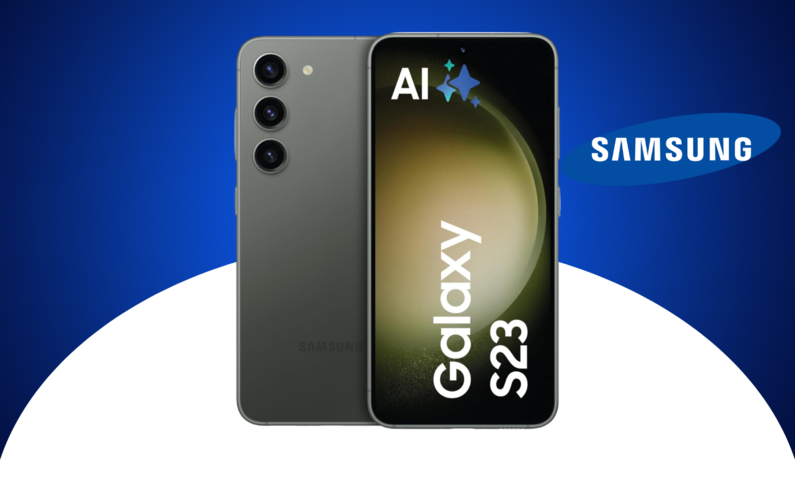 Detailansicht eines Samsung Galaxy S23 in Olivgrün mit Kamera-Setup und Bildschirm mit dem Schriftzug „AI“. | © Amazon/Samsung