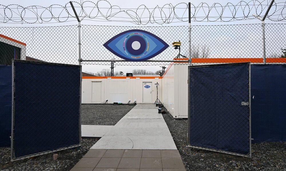 Eingang zum Container von ,Big Brother‘‘ | © SAT.1/Christoph Köstlin