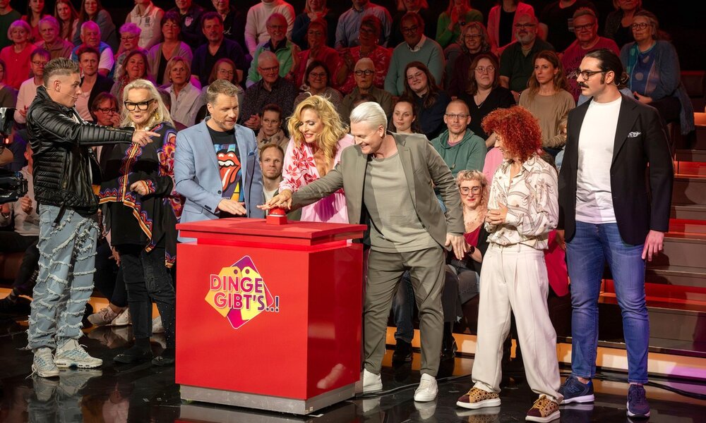 Oliver Pocher begrüßt in seiner neuen Show u.a. Calvin Kleinen, Lilo von Kiesewetter, Sonya Kraus, Guido Cantz, Lucy Diakovska und Fabio Knez. | © RTLZWEI