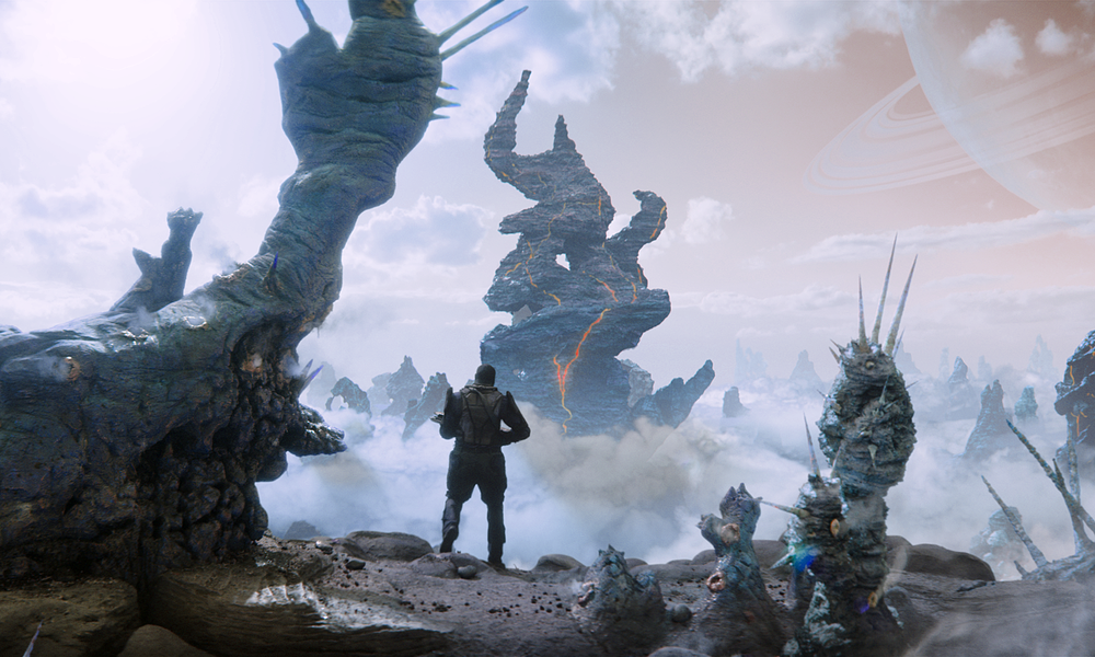 Die Silhouette eines Menschen ist vor der futuristischen Kulisse eines Planeten zu sehen in einer Szene aus dem Netflix-Film "Atlas" | © Netflix