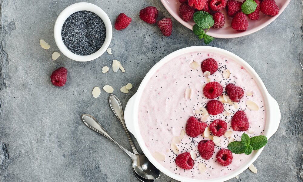 Low Carb Frühstück: Himbeer-Joghurt ohne Zucker, aber voller Geschmack