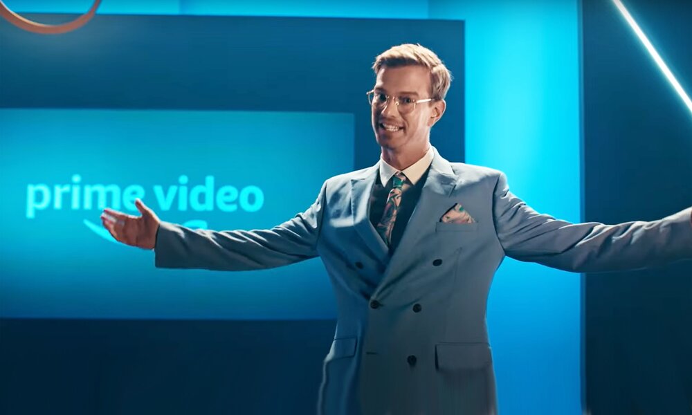 Joko Winterscheidt iim Trailer zu seiner neuen Show bei Amazon Prime Video | © Screenshot YouTube Amazon Prime Video Deutschland