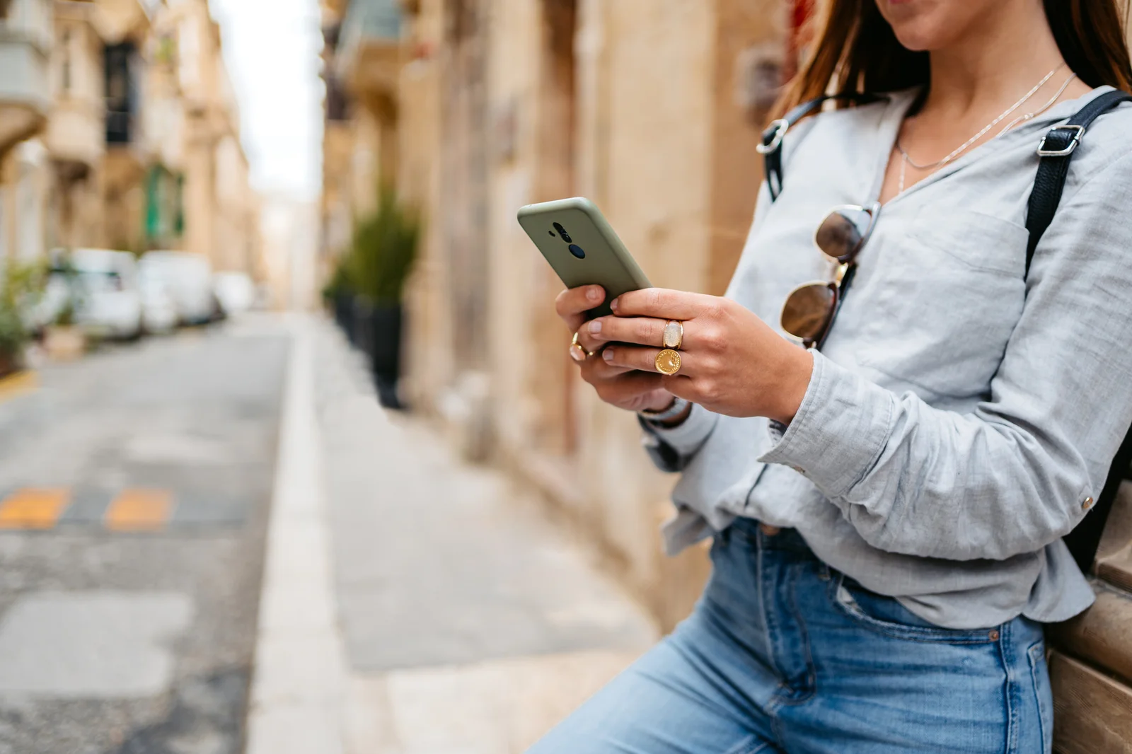 Handy im Urlaub So bleibt dein Smartphone sicher