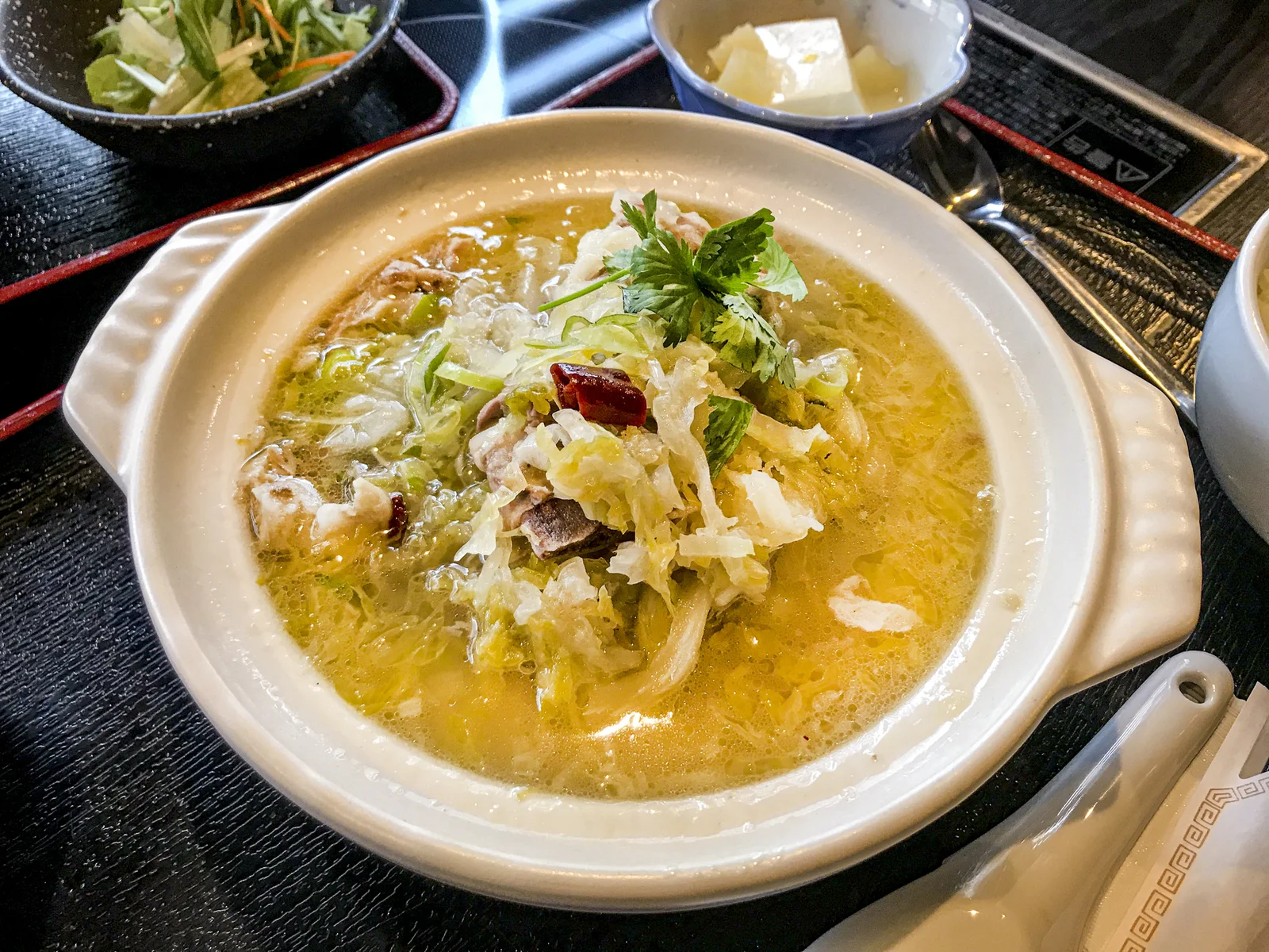 Schmeckt wie bei Oma: Diese Sauerkraut-Suppe erwärmt jedes Herz