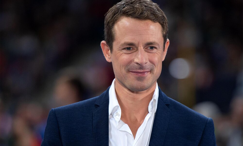 TV-Moderator Alexander Bommes ist gesundheitlich angeschlagen. | © Imago